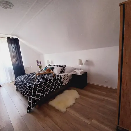 Apartment 95 M2 - 300 Metrow Od Morza, 50 Metrow Od Jeziora Jamno *