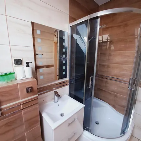 95 M2 - 300 Metrow Od Morza, 50 Metrow Od Jeziora Jamno