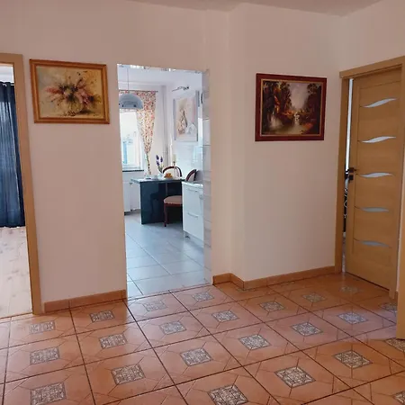 95 M2 - 300 Metrow Od Morza, 50 Metrow Od Jeziora Jamno ミエルノ