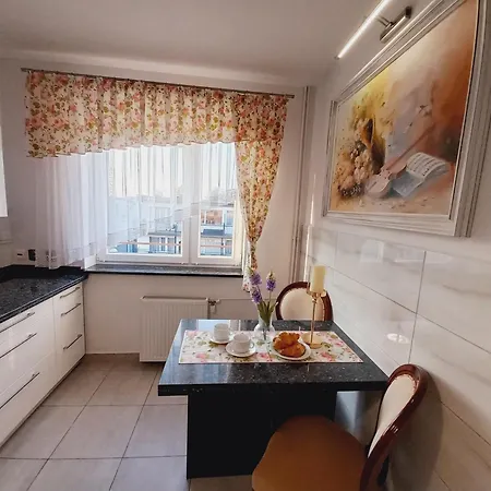 95 M2 - 300 Metrow Od Morza, 50 Metrow Od Jeziora Jamno Apartment Mielno (Koszalin)