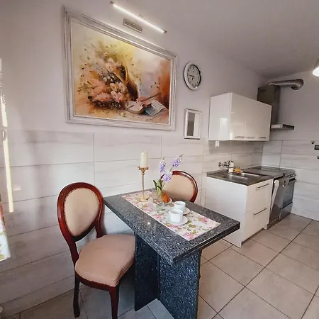 アパート 95 M2 - 300 Metrow Od Morza, 50 Metrow Od Jeziora Jamno